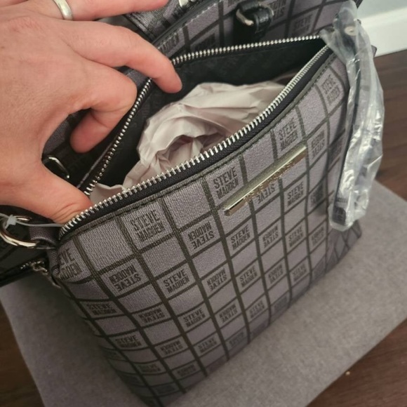 Steve Madden Bag - Picture 5 of 8